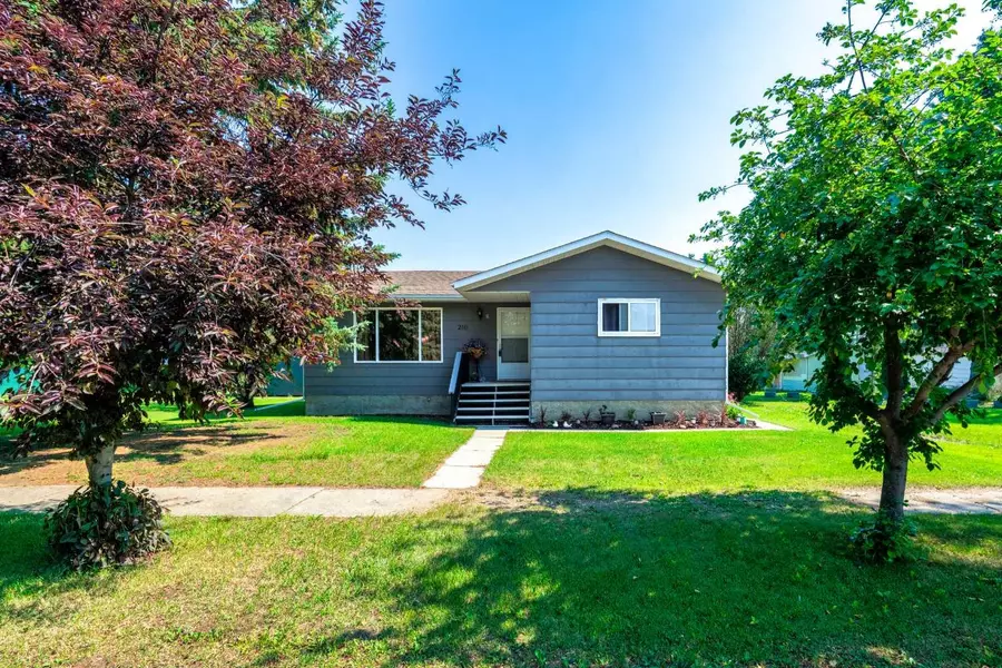 210 Lady Vivian AVE West, Galahad, AB T0B 1R0