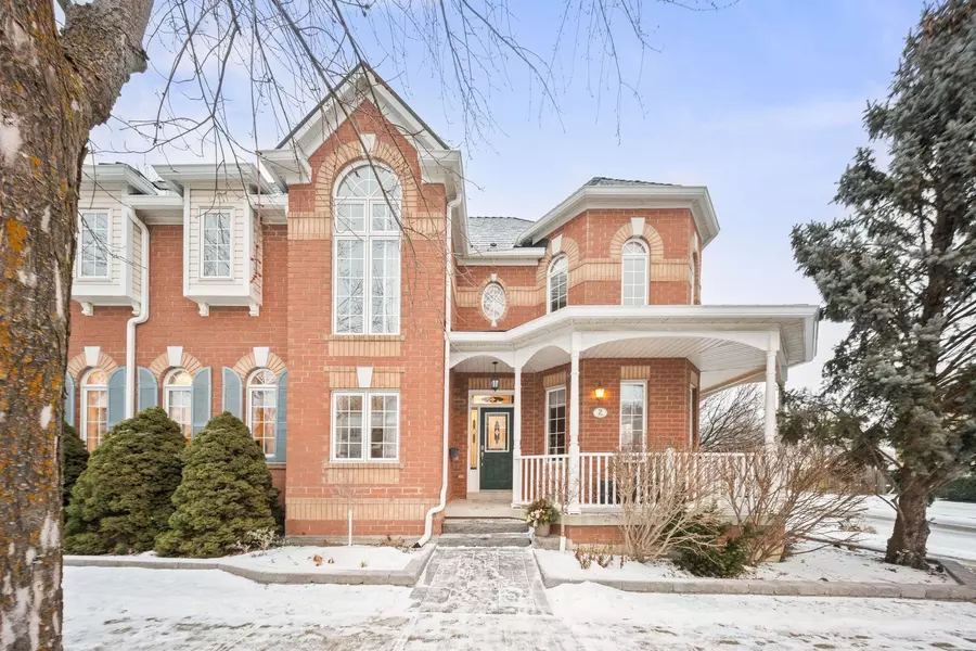 2 Glendennan AVE, York, ON L6B 1C7