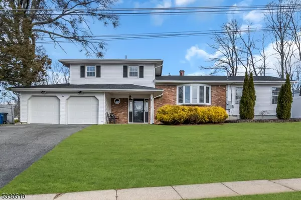 1 William Ct, Roxbury Twp., NJ 07876