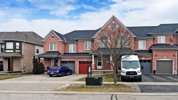 60 Tincomb CRES, Durham, ON L1R 2Y6