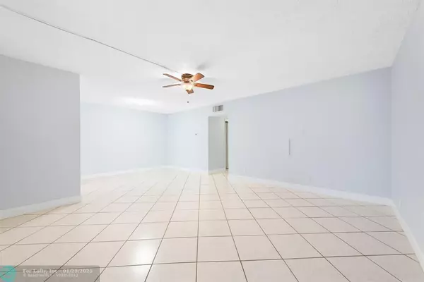 Pompano Beach, FL 33062,1340 NE 28th Ave  #232