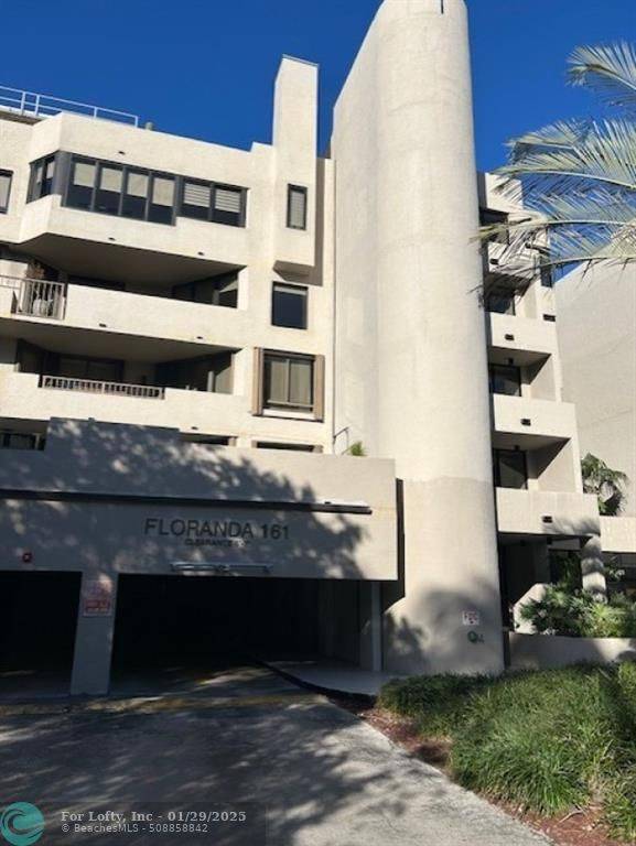 161 Crandon Blvd  #213, Key Biscayne, FL 33149