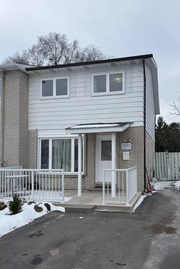 1025 Blairholm AVE, Mississauga, ON L5C 1G5