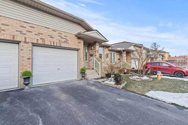 Niagara, ON L3M 5G6,19 Bartlett AVE #10