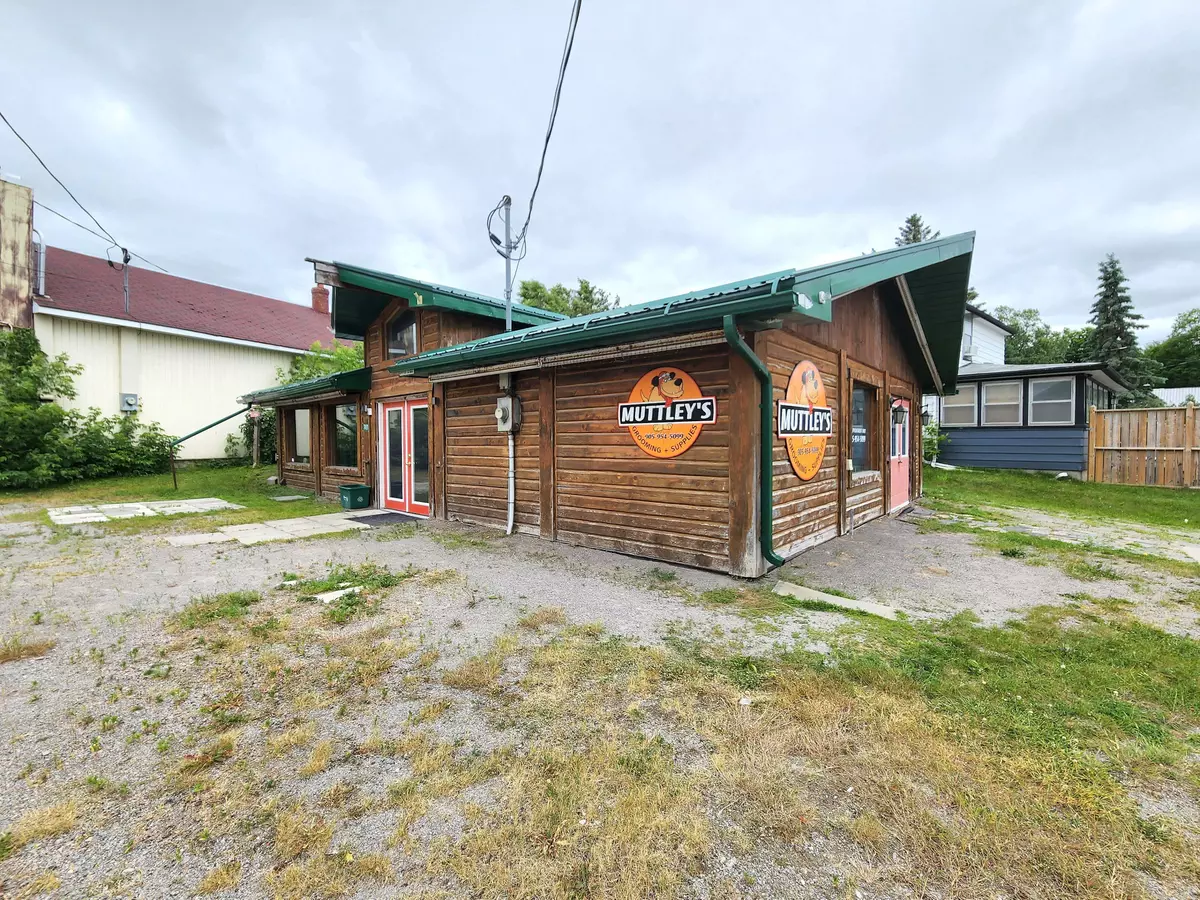 Kawartha Lakes, ON K0M 2L0,7491 Highway 35 N/A