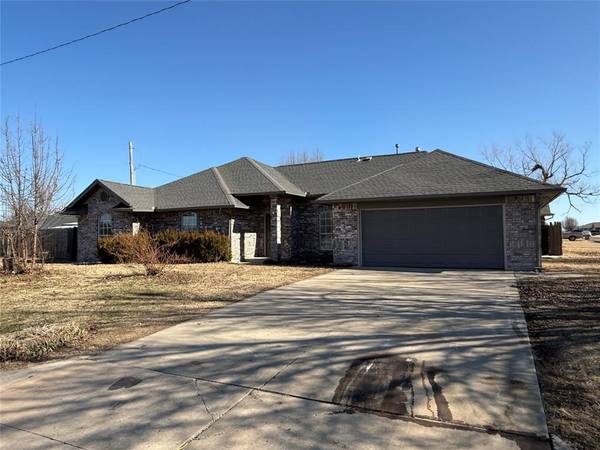 1120 Carolyn Drive, Midwest City, OK 73110