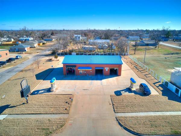 3223 N Kickapoo Avenue, Shawnee, OK 74804