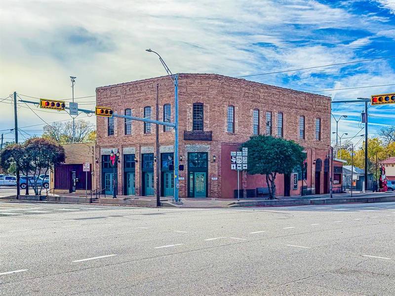 100 W Corsicana Street, Athens, TX 75751