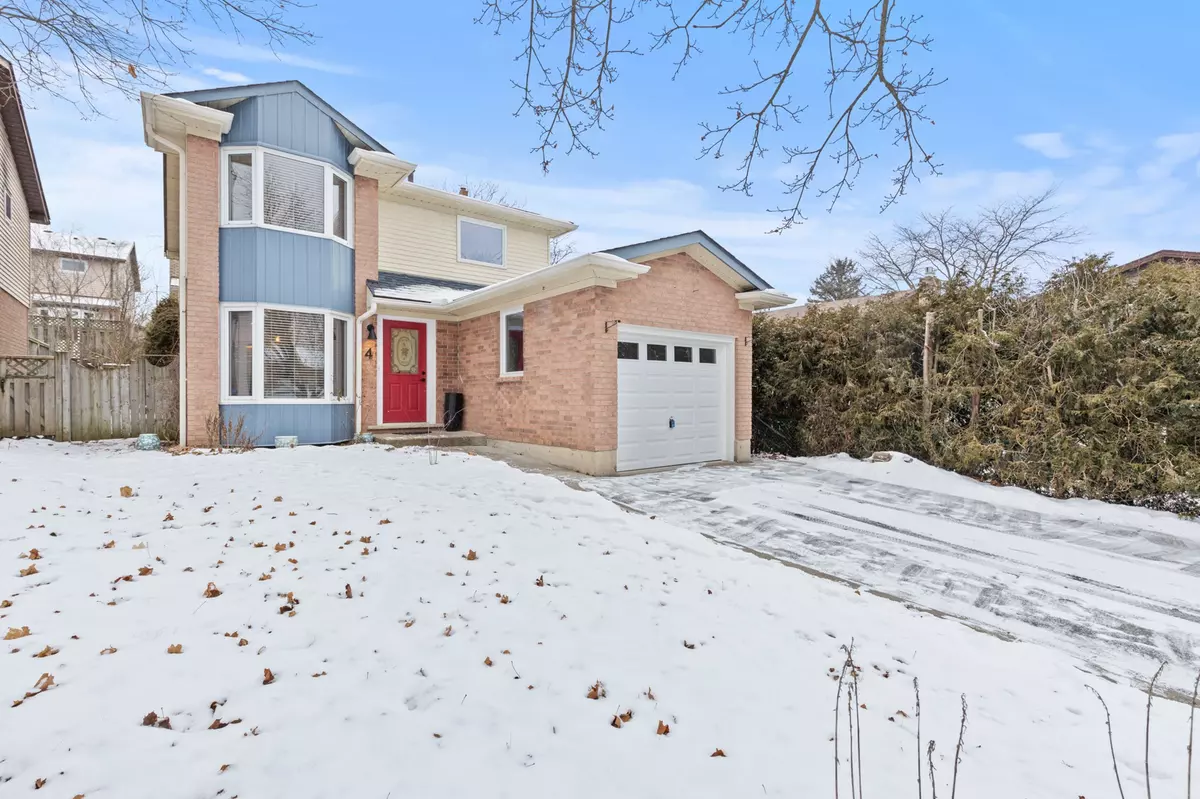 Hamilton, ON L9H 3L5,4 Knollwood CT