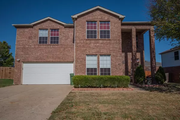 815 White Dove Drive, Arlington, TX 76017