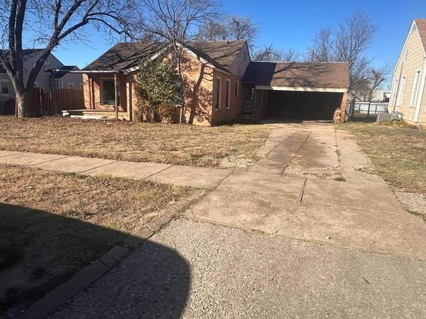 205 Hollywood Street, Coleman, TX 76834