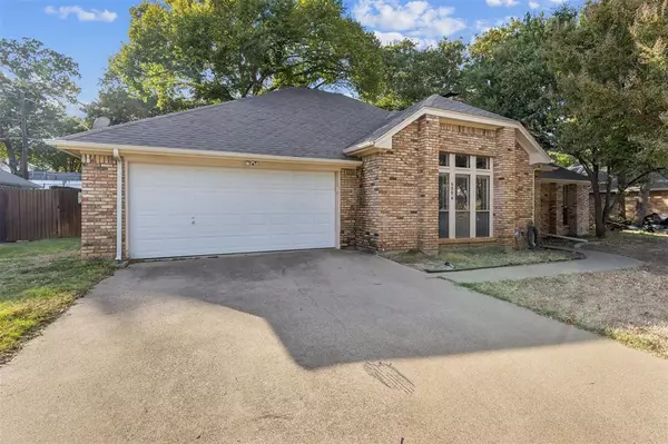 Arlington, TX 76001,6004 Green Forest Court