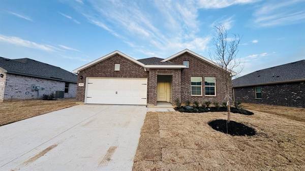 312 WILDROSE Circle, Cleburne, TX 76033