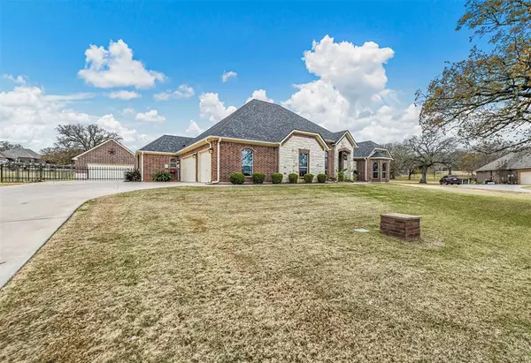 Weatherford, TX 76085,307 Ellis Creek Court