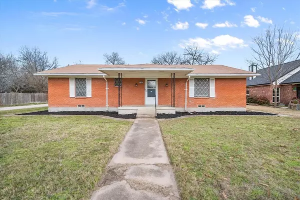 309 E Ross Street, Waxahachie, TX 75165