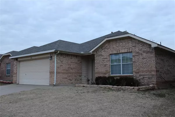 436 Fairbrook Lane, Fort Worth, TX 76140