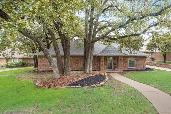 9 Heritage Court, Trophy Club, TX 76262