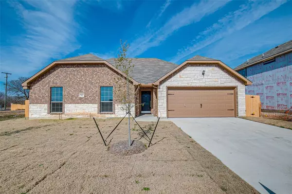 511 Long Prairie Drive, Royse City, TX 75189