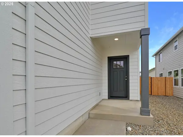 1180/1182 S 43RD PL, Springfield, OR 97478