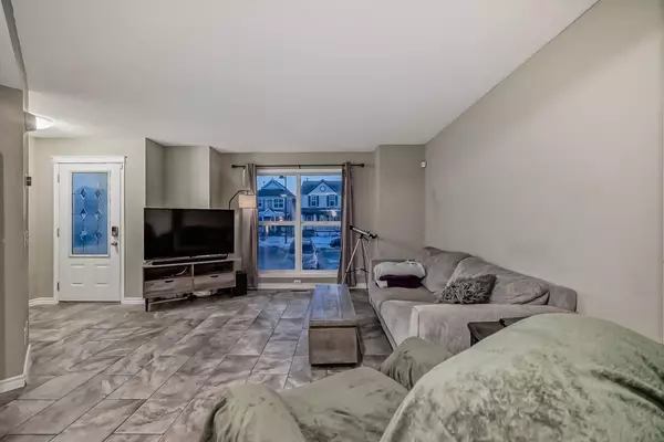 Calgary, AB T2Z 4P4,34 Prestwick PL Southeast