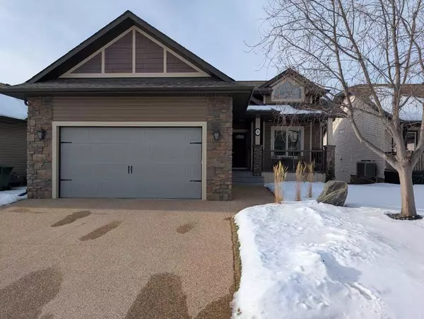 60 Illingworth Close, Red Deer, AB T4R 0B4