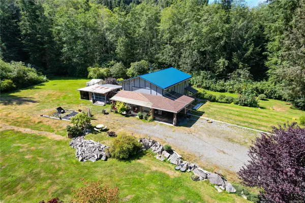 105 Springhill Rd, Port Mcneill, BC V0N 2R0