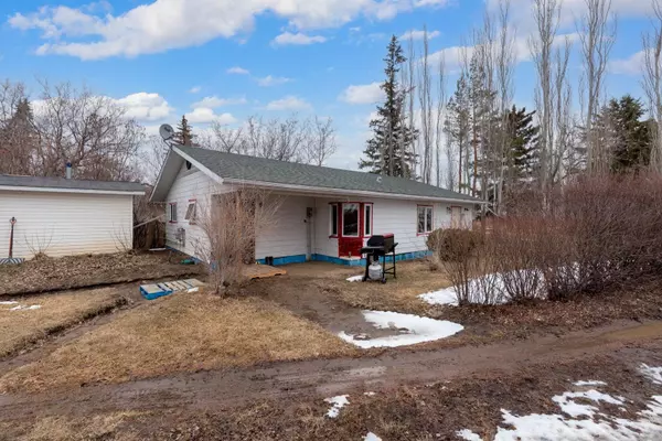 108 2 ST West, Lashburn, SK S0M 1H0