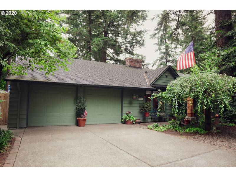 6221 NOKOMIS CT, Lake Oswego, OR 97035