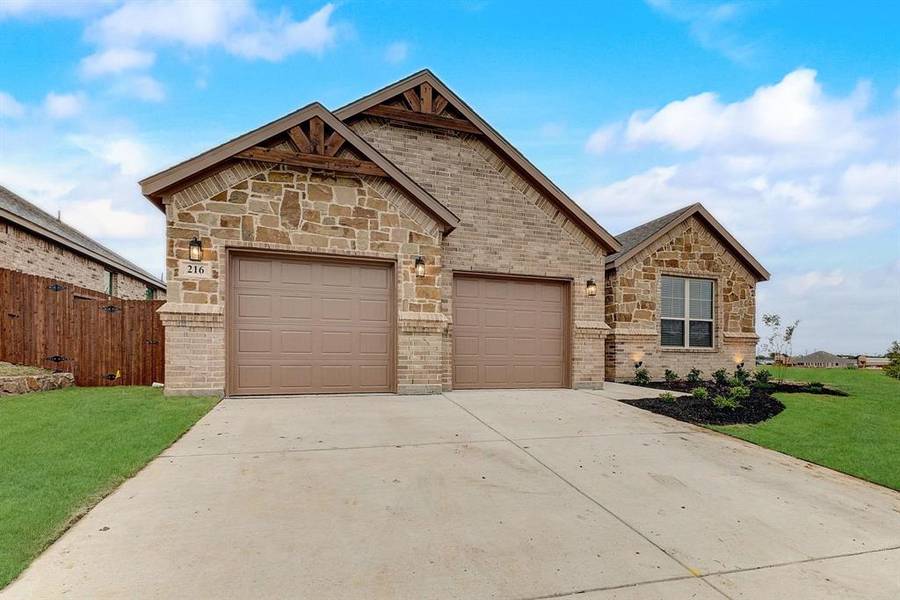 216 Cheyenne Trail, Alvarado, TX 76009