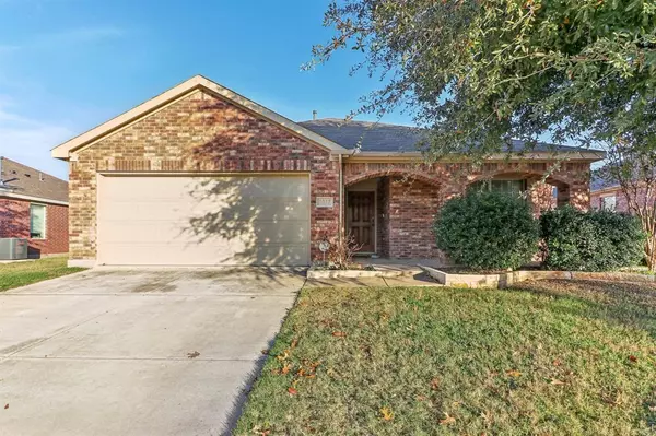 1817 Sparrow Lane, Aubrey, TX 76227