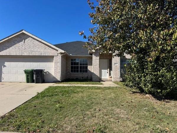 2303 Bantry Lane, Arlington, TX 76002