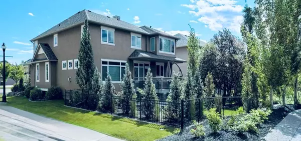 Calgary, AB T3H 5X6,432 Discovery Ridge Bay SW