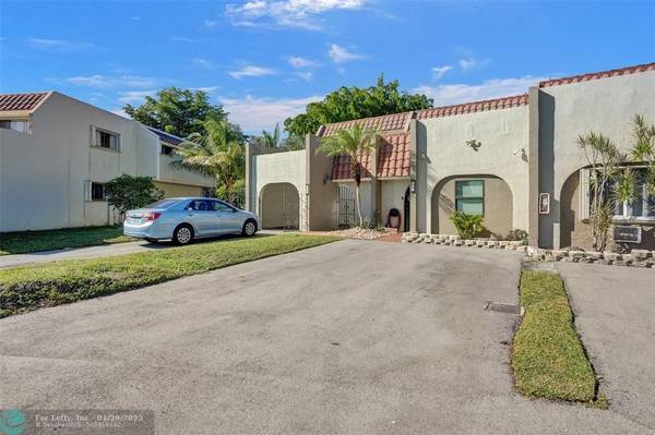 Plantation, FL 33324,257 Jacaranda Dr  #30