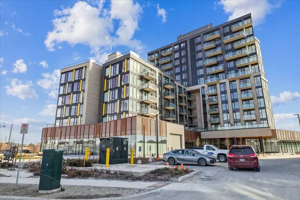 Oakville, ON L6H 8A3,1415 Dundas ST E #1202