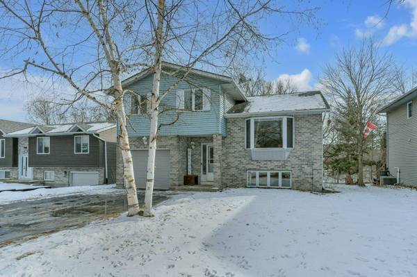 20 Limeridge DR, Frontenac, ON K7K 6M3