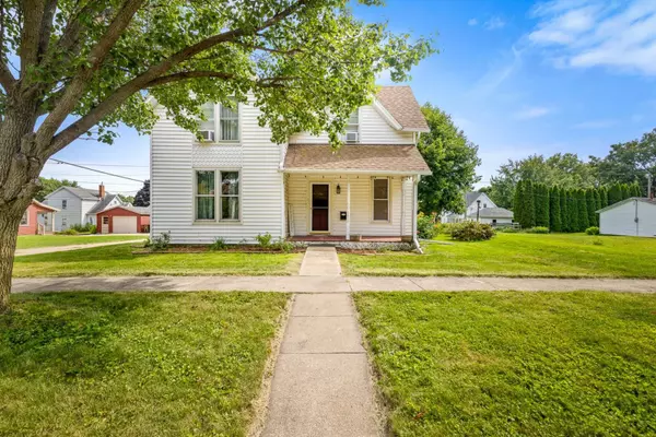 118 W Franklin Street, Lanark, IL 61046