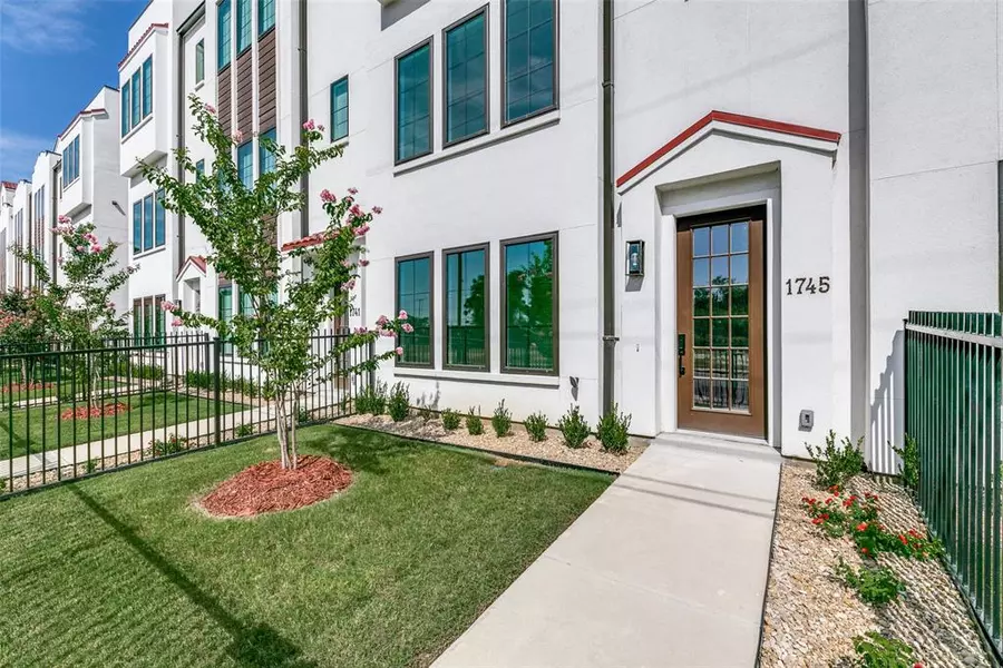 1745 Lear Street, Dallas, TX 75215