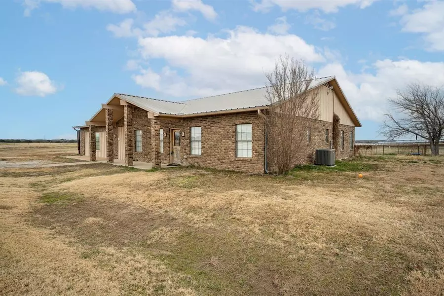 9651 Highway 36, Comanche, TX 76442