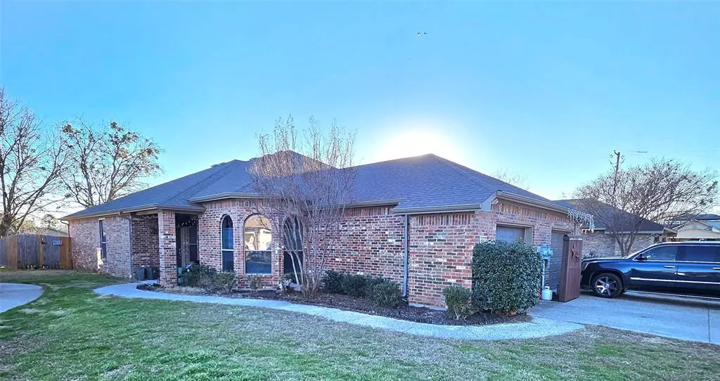 1606 Diamond Circle, Gainesville, TX 76240