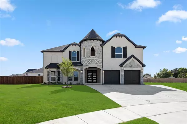 2561 Riverchase Way,  Grand Prairie,  TX 75054