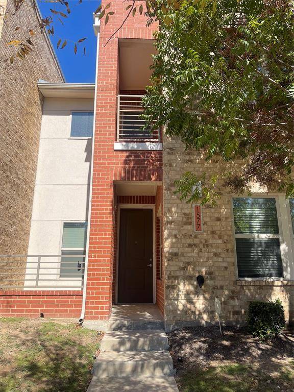 1577 Fiji Street, Dallas, TX 75203