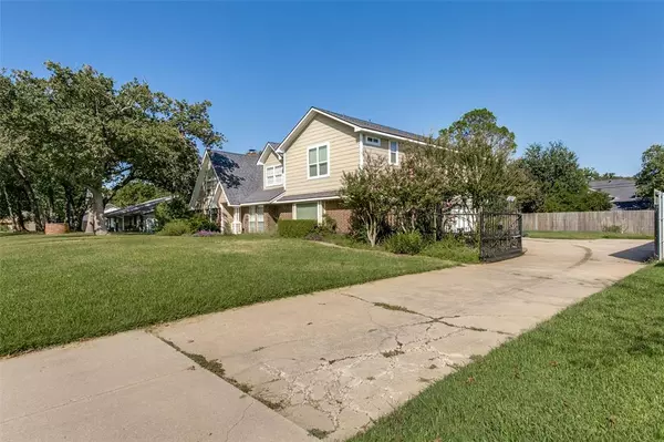 Colleyville, TX 76034,5813 Hunter Trail