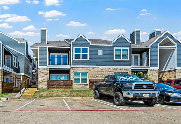 1441 WESTMOUNT Avenue #212, Dallas, TX 75211