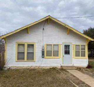 222 Mountain Street, Burkett, TX 76828