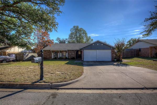 7704 Evergreen Avenue, North Richland Hills, TX 76182