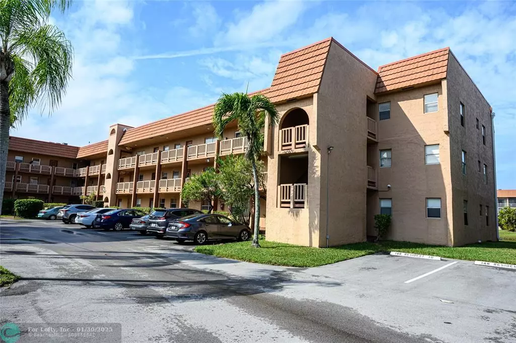 Sunrise, FL 33322,9750 Sunrise Lakes Blvd  #211