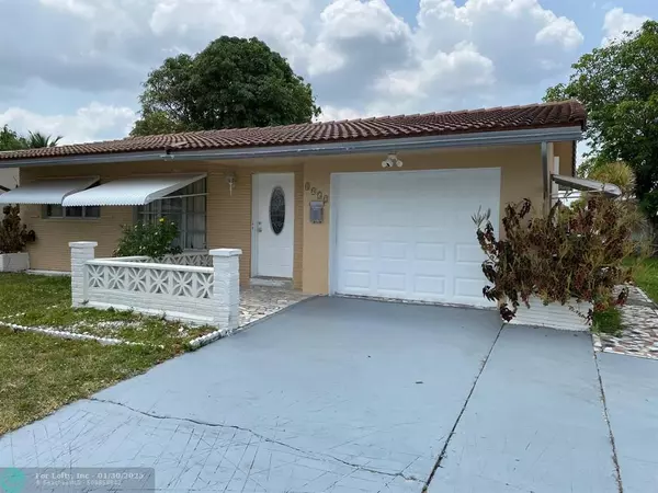 4952 NW 55th Ct, Tamarac, FL 33319