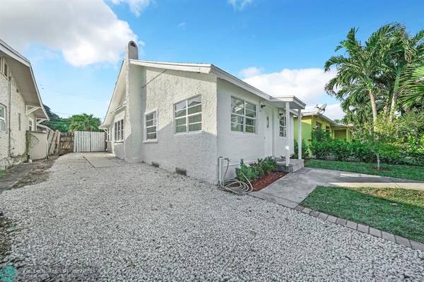 Lake Worth Beach, FL 33460,925 S L St