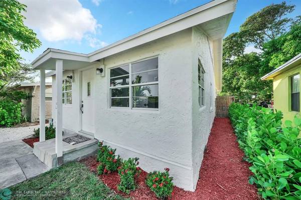 Lake Worth Beach, FL 33460,925 S L St