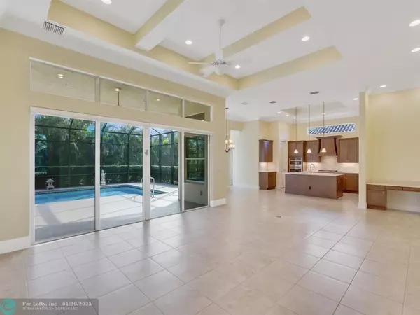 Vero Beach, FL 32968,400 SW Sapphire Way